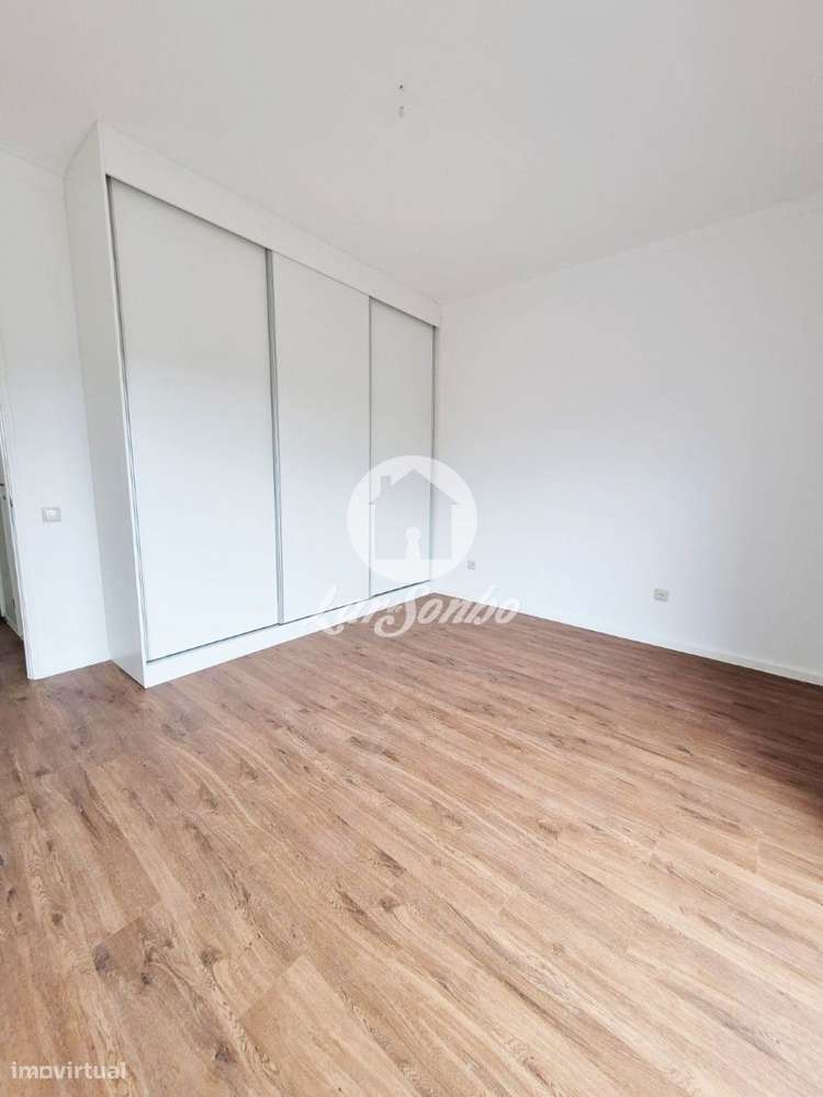 Apartamento T3, totalmente renovado, com Box, Águas Santas, Maia-12