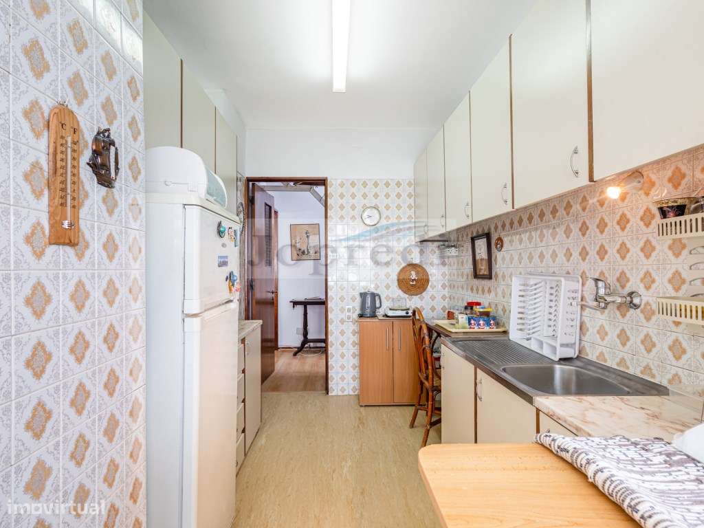 T2 + 5 Duplex Centro de Carcavelos-4