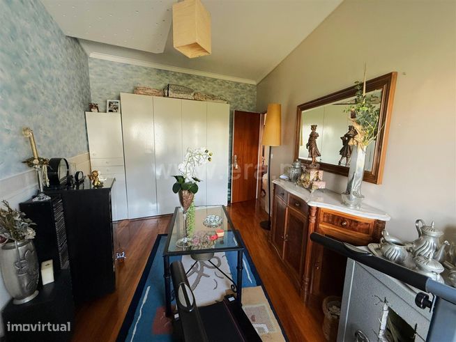 Apartamento T3 à venda em Monserrate-9