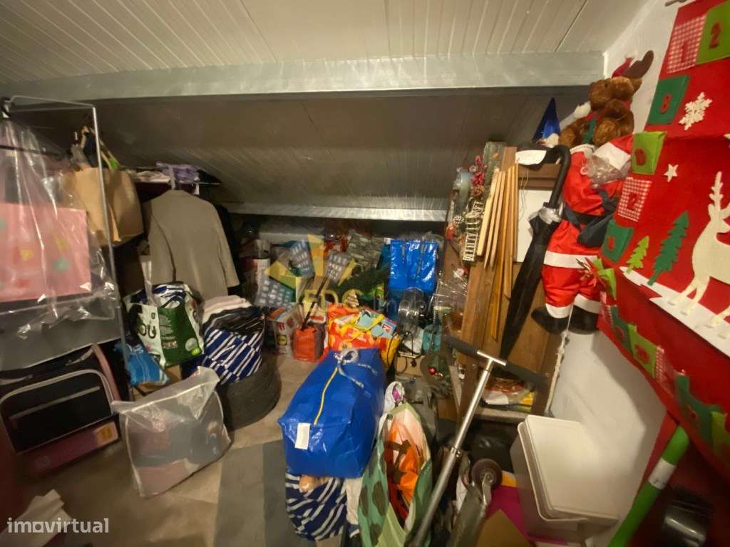 Apartamento T2 no Cacém, com possibilidade ser transformado em dúpl...-26