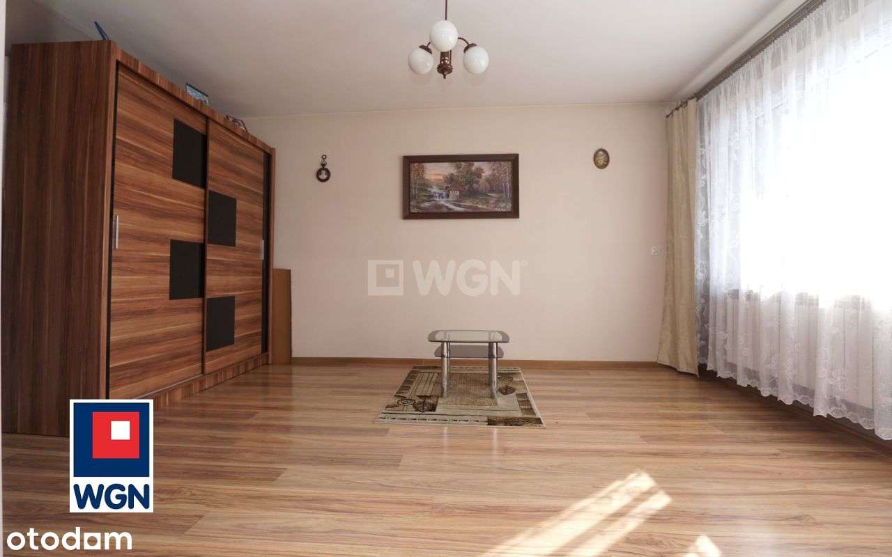 Praktyczny dom z dużym terenem..-7