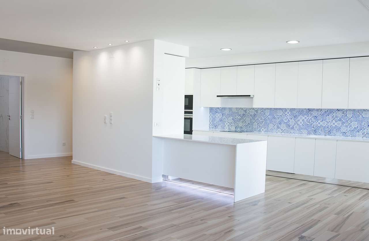 Apartamento T4 com vista rio em Alcochete, grandes áreas-6
