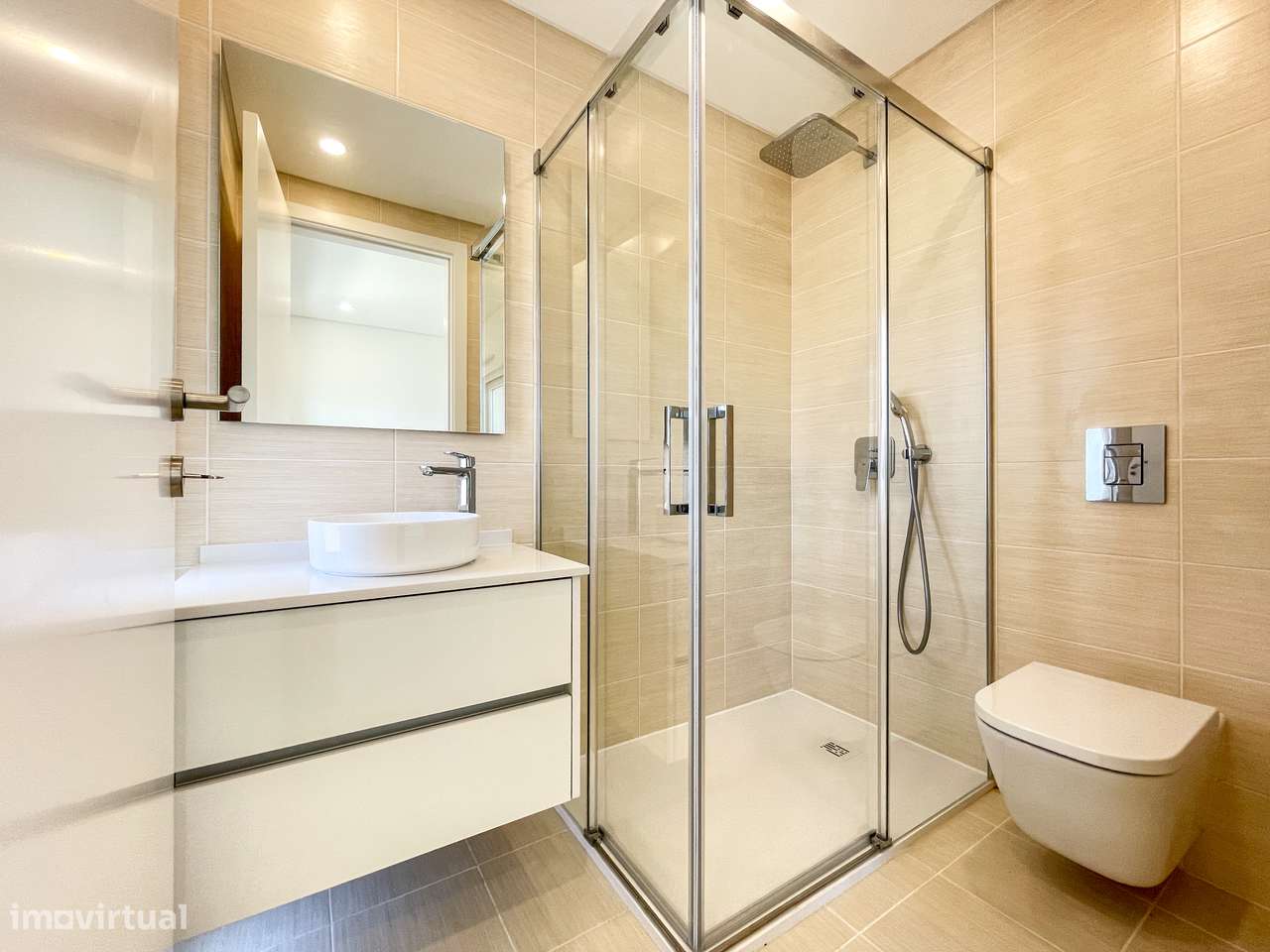 Moradia T4 com Piscina - Santa Iria de Azoia (Bairro da Salvação)-25