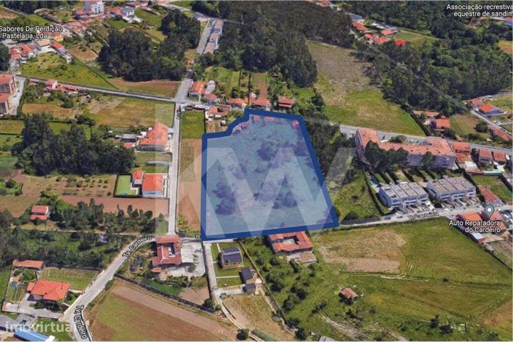 Terreno em pedroso para construção com casa velha . - Grande imagem: 2/23