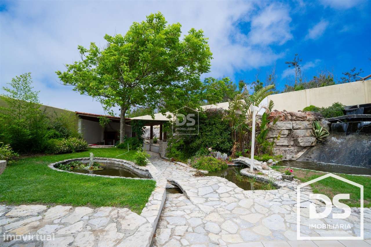 Exclusiva Propriedade Frente Mar com Piscina e Vista Panorâmica | Pare-6