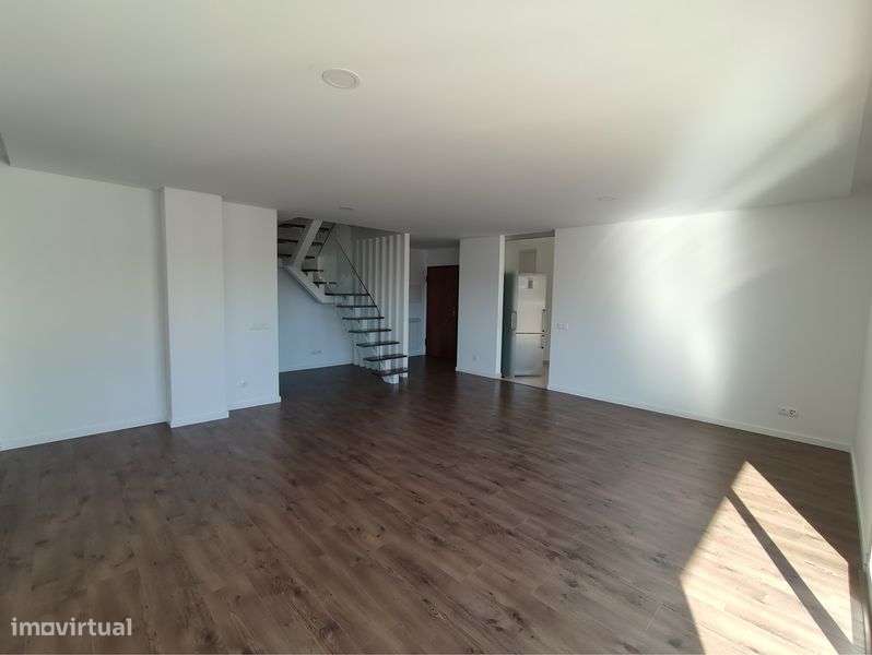 Apartamento T2 Duplex Alto das Nogueiras - Grande imagem: 4/12