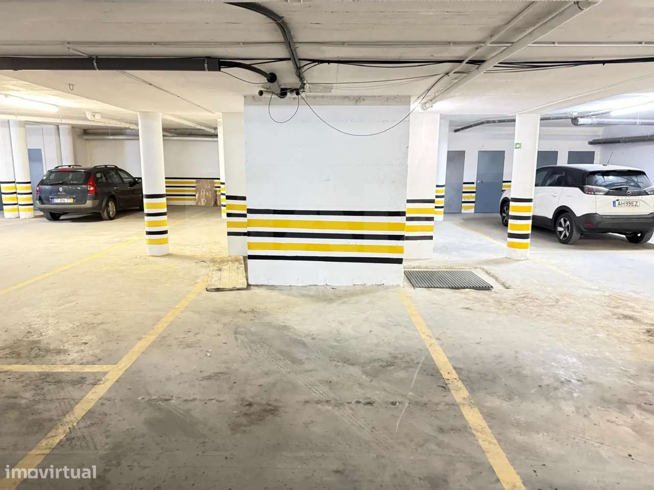 Apartamento T2 Semi-Novo | Terraço | Garagem | Bombarral-32