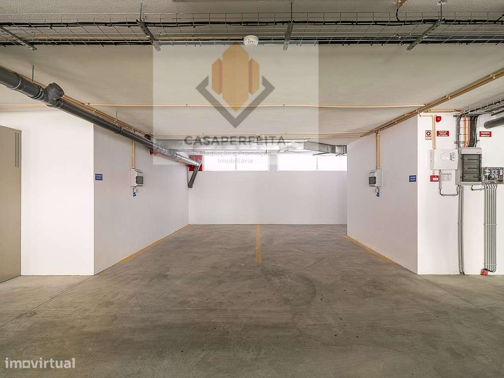 Apartamento T1 Novo com Varanda Ampla e Lugar de Garagem - Oliveira...-28