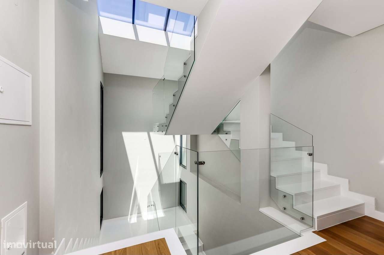 Moradia T5 de Luxo no Estoril — Exclusividade, Conforto e Estilo de Vi-26