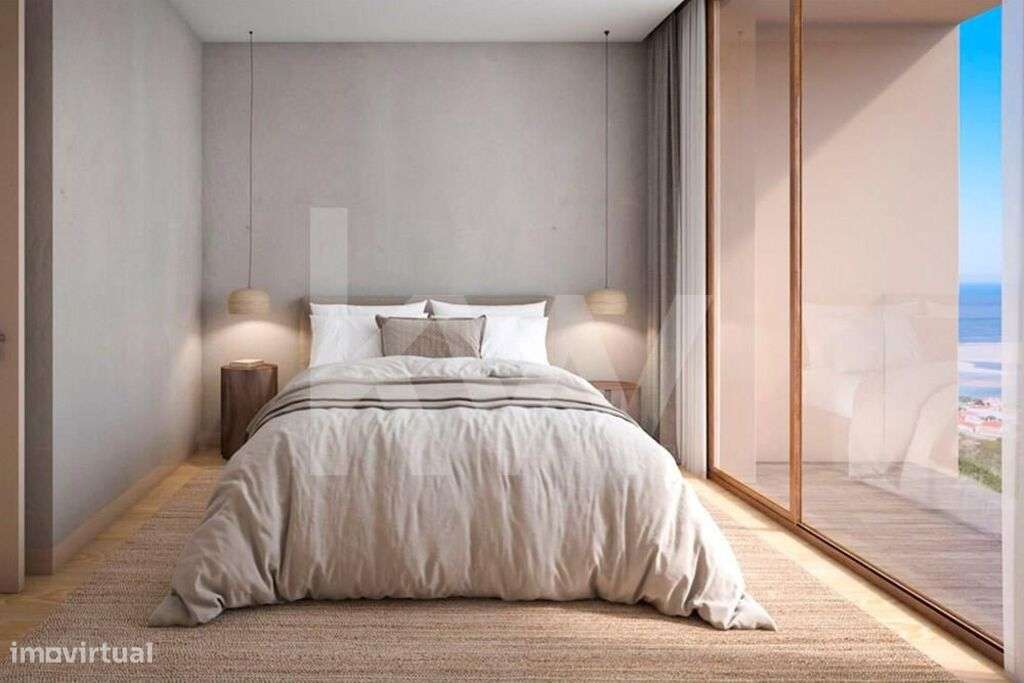 Moradia T3 Duplex em Banda, em empreendimento de luxo, na Costa de Pra - Grande imagem: 2/10