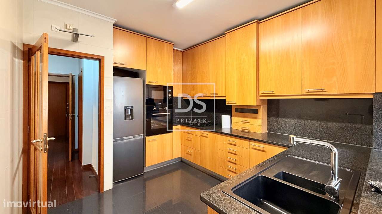 Para Arrendamento - Apartamento T4, Rua do Raio em Braga - Grande imagem: 2/33