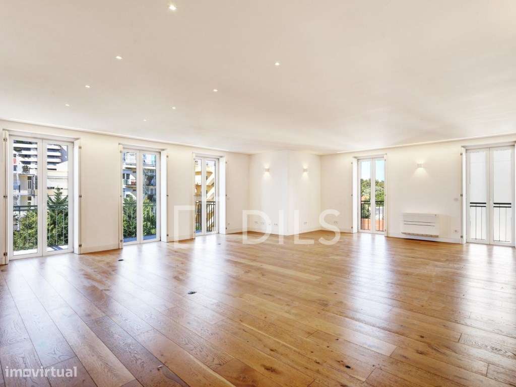 Apartamento T3 com varanda, garagem, jardim e piscina na Estrela, L... - Grande imagem: 2/38