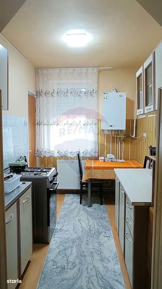 Apartament 3 camere decomandate – zonă excelentă, cartier Vitrometan-5