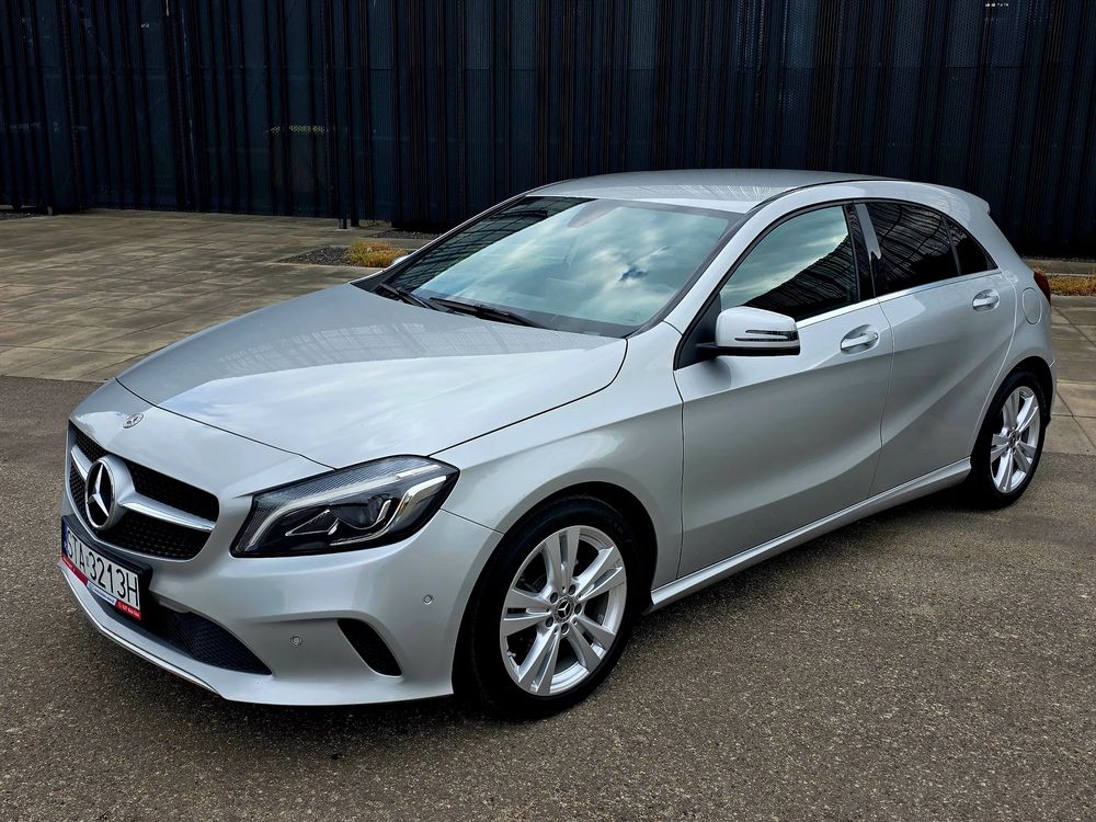 Mercedes-Benz A W176 200 (BlueEFFICIENCY) Urban 2017