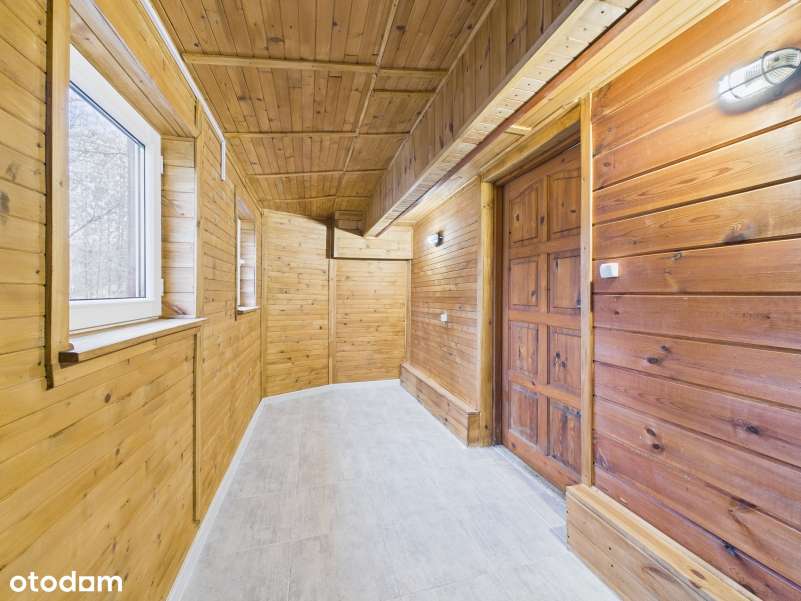 KRYNICKIE, gm. Zabłudów - kompaktowy drewniany domek we wsi.-13