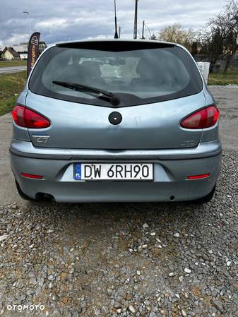 Alfa Romeo 147 - 6