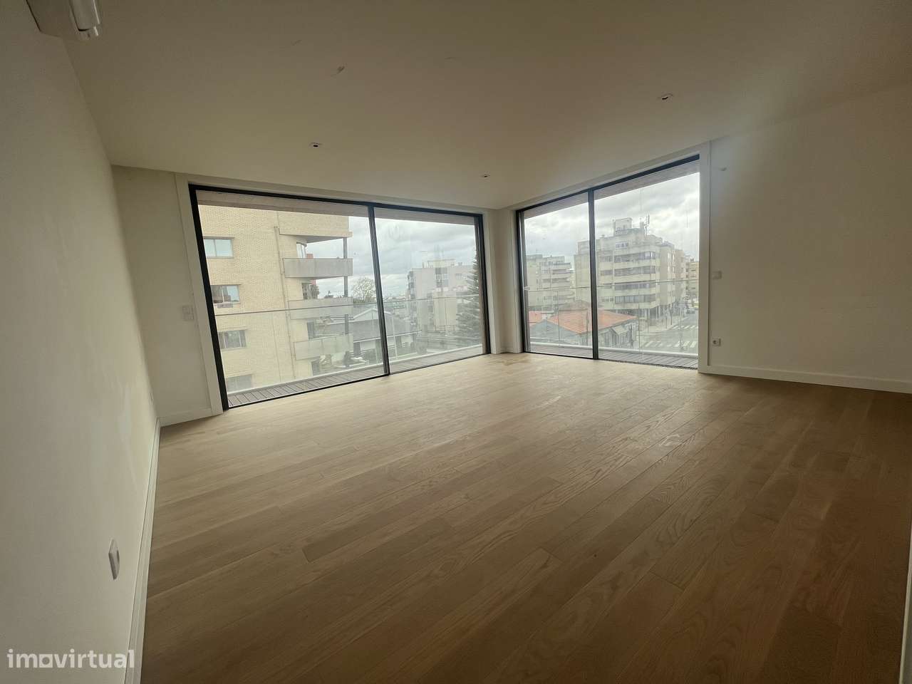 T2 - Matosinhos - Com Lugar de Garagem e Arrumo-17