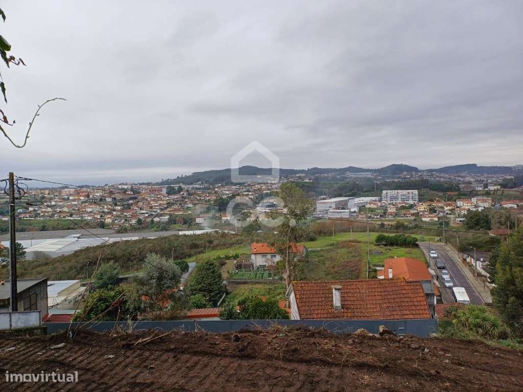 # BAIXA DE PREÇO # OPORTUNIDADE IMPERDÍVEL Moradia para restauro em...-14