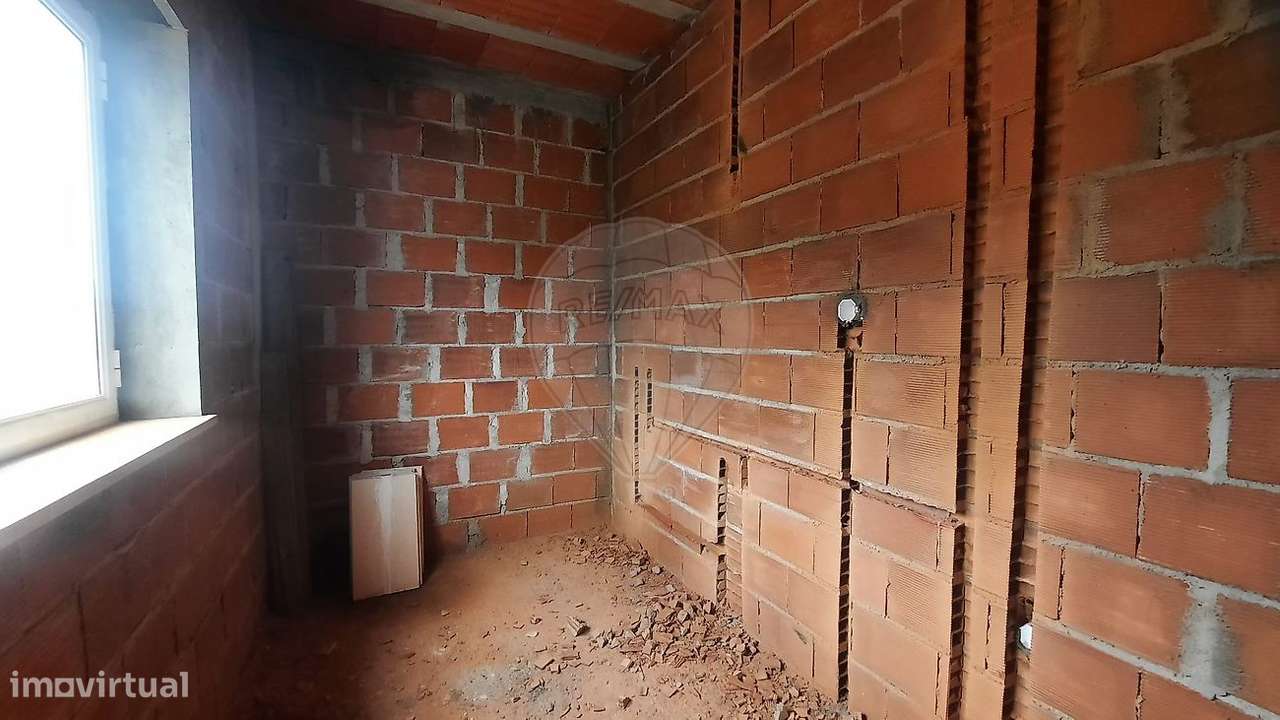 Moradia T2 para venda - Grande imagem: 4/9