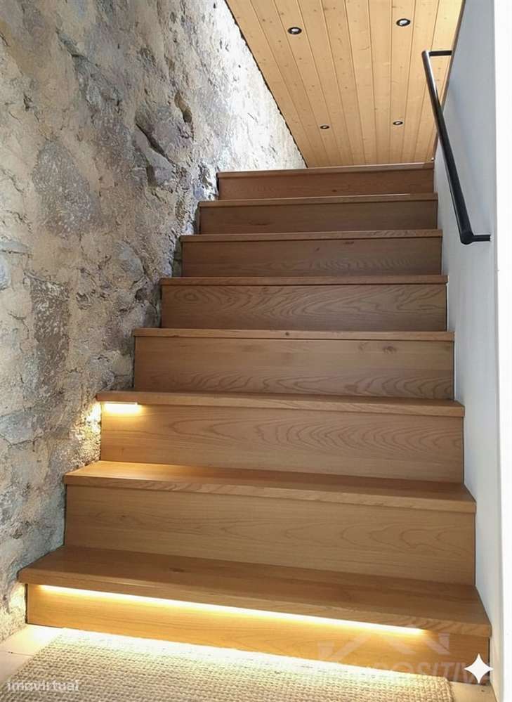 Moradia para Restaurar T3 Venda em Arcozelo,Gouveia-10