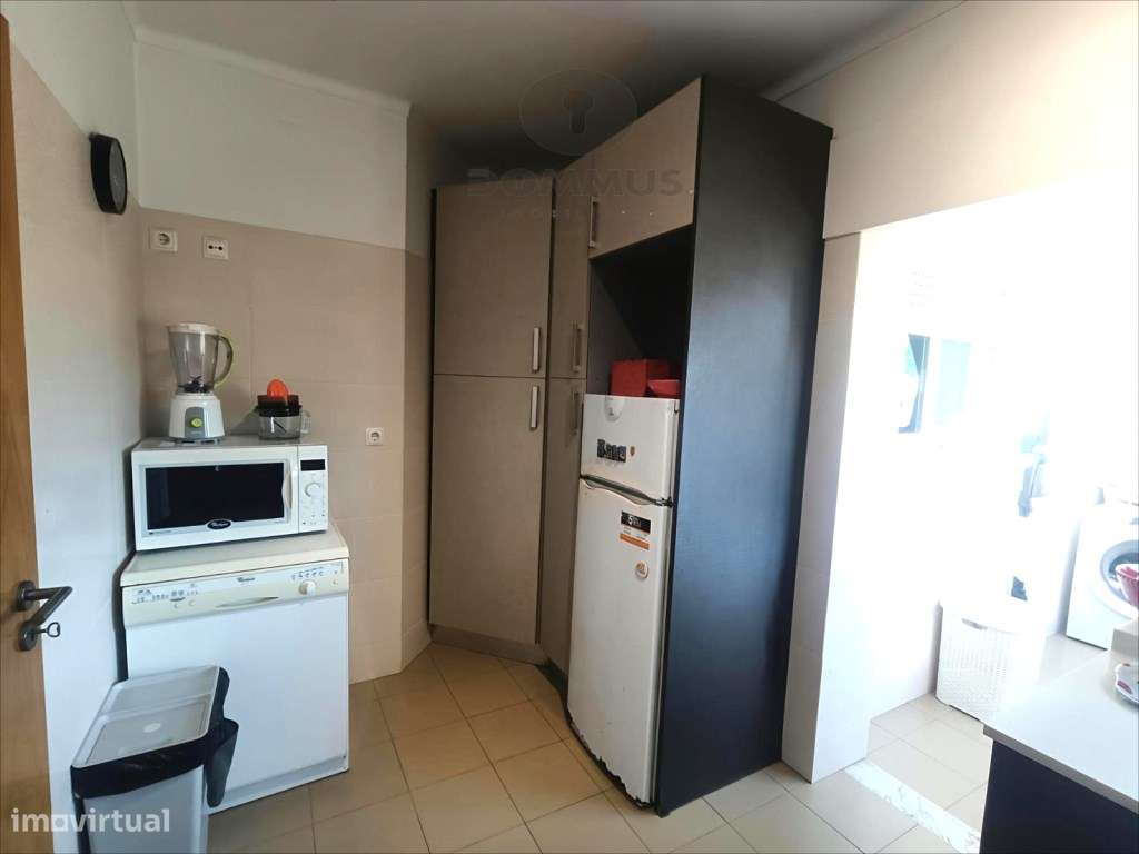 Excelente Apartamento T2 em Vila Fria ( Porto Salvo ) - Grande imagem: 4/38