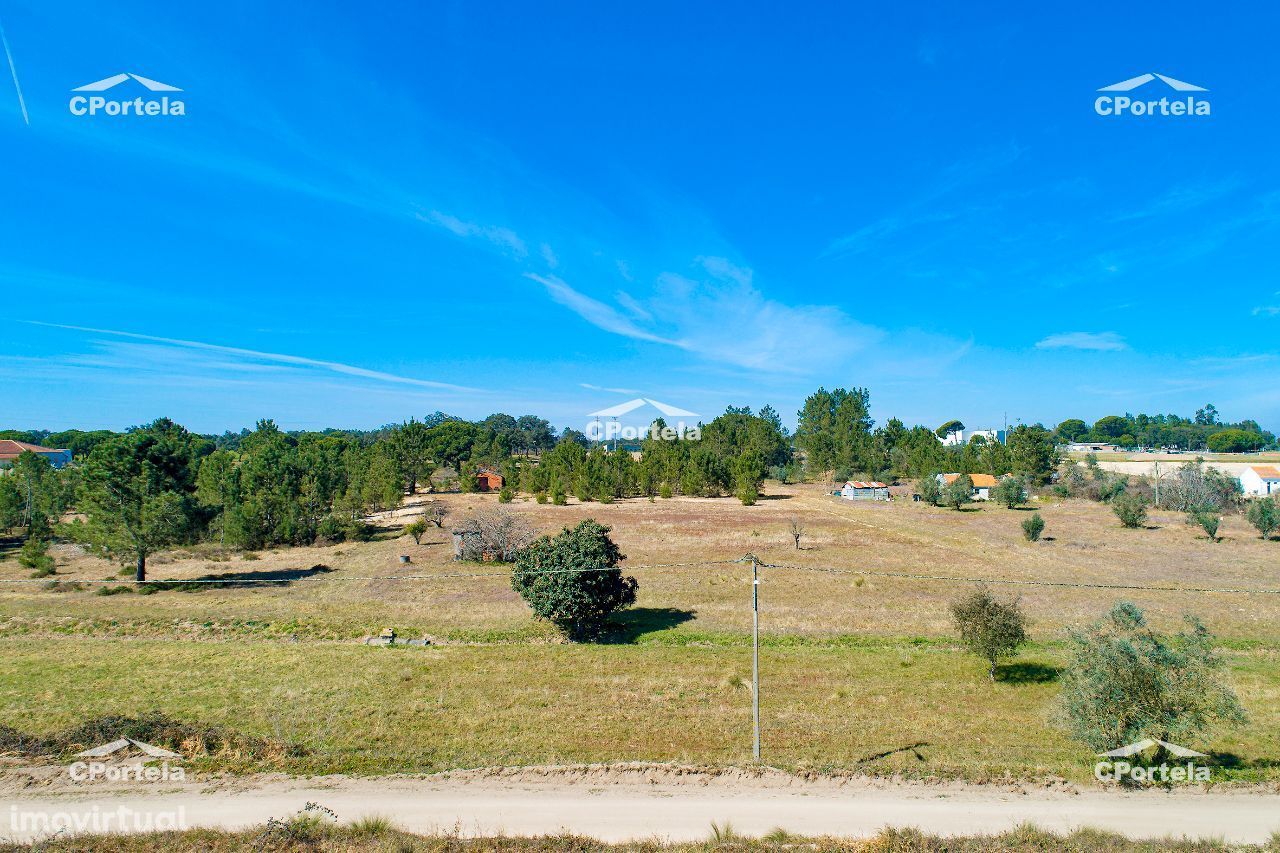 Terreno rústico – Furo e duas casas de apoio agrícola – Canha, Pegões