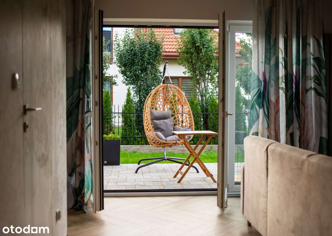 Wyjątkowy dom w Nowodworcach - bliźniak z 2023 roku-2