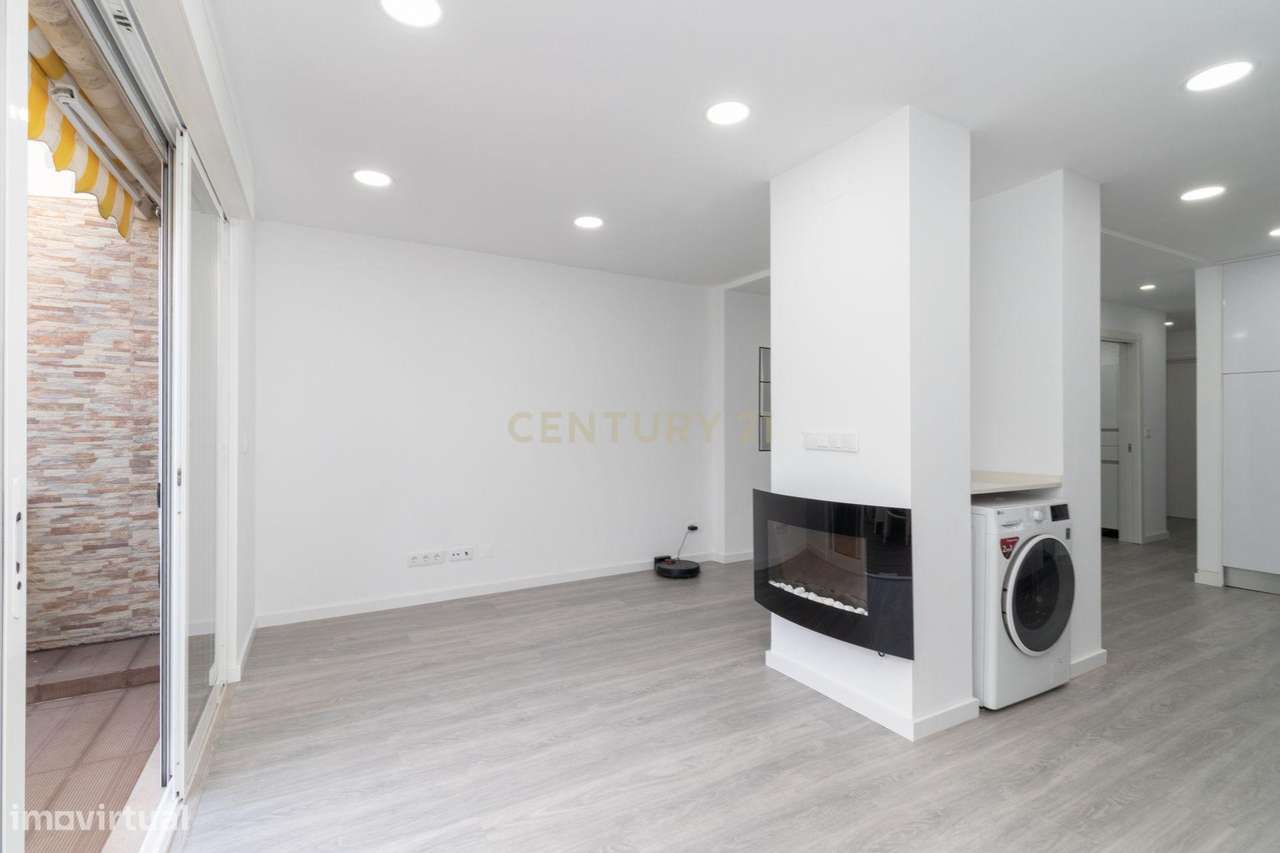 DESTAQUE DA SEMANA — AMORA- Apartamento T2 Totalmente Renovado com Ter - Grande imagem: 4/40