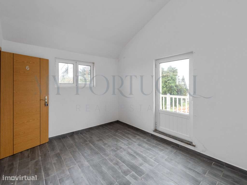 Oportunidade Única de Investimento no Coração Histórico de Trancoso-11