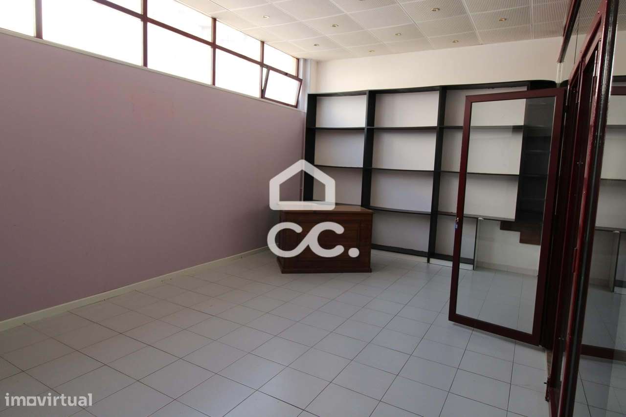 Excelente loja com 28m2 no Centro Comercial Charlot - Grande imagem: 5/10