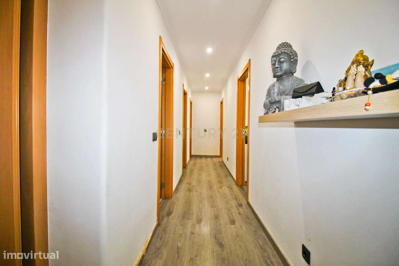 Apartamento T2 Renovado em Portimão - Grande imagem: 1/16