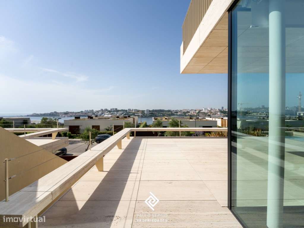 Moradia de Luxo T4 na Quinta Marques Gomes-11