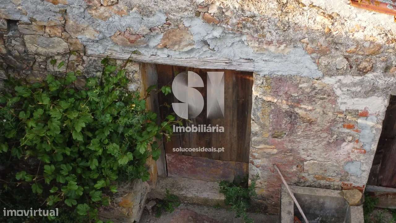 Moradia para Restaurar T2+1 - Grande imagem: 3/27