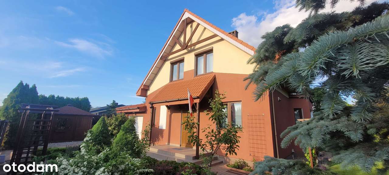 Wolnostojący dom z ogrodem i garażem