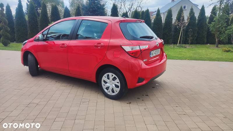 Toyota Yaris 1.0 Premium - 12