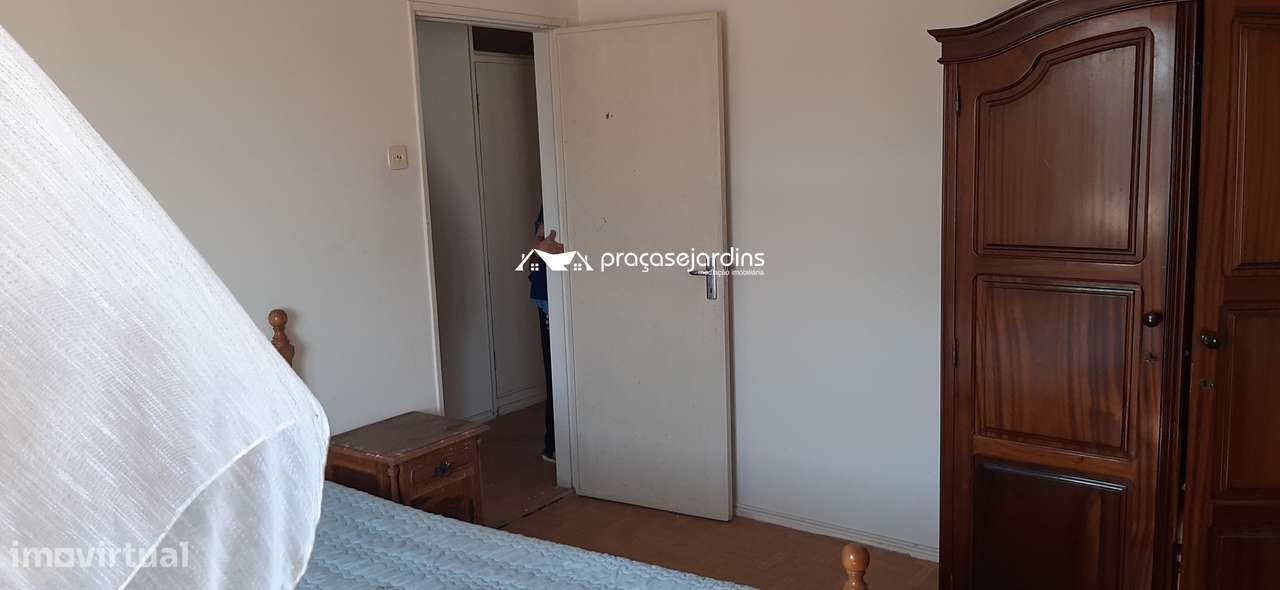 Prédio com 3 Apartamentos-22