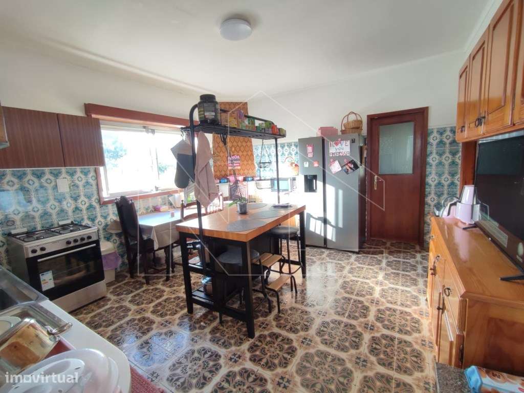 Moradia Versátil com 3 Habitações Independentes - Perfeita para Fam... - Grande imagem: 2/37