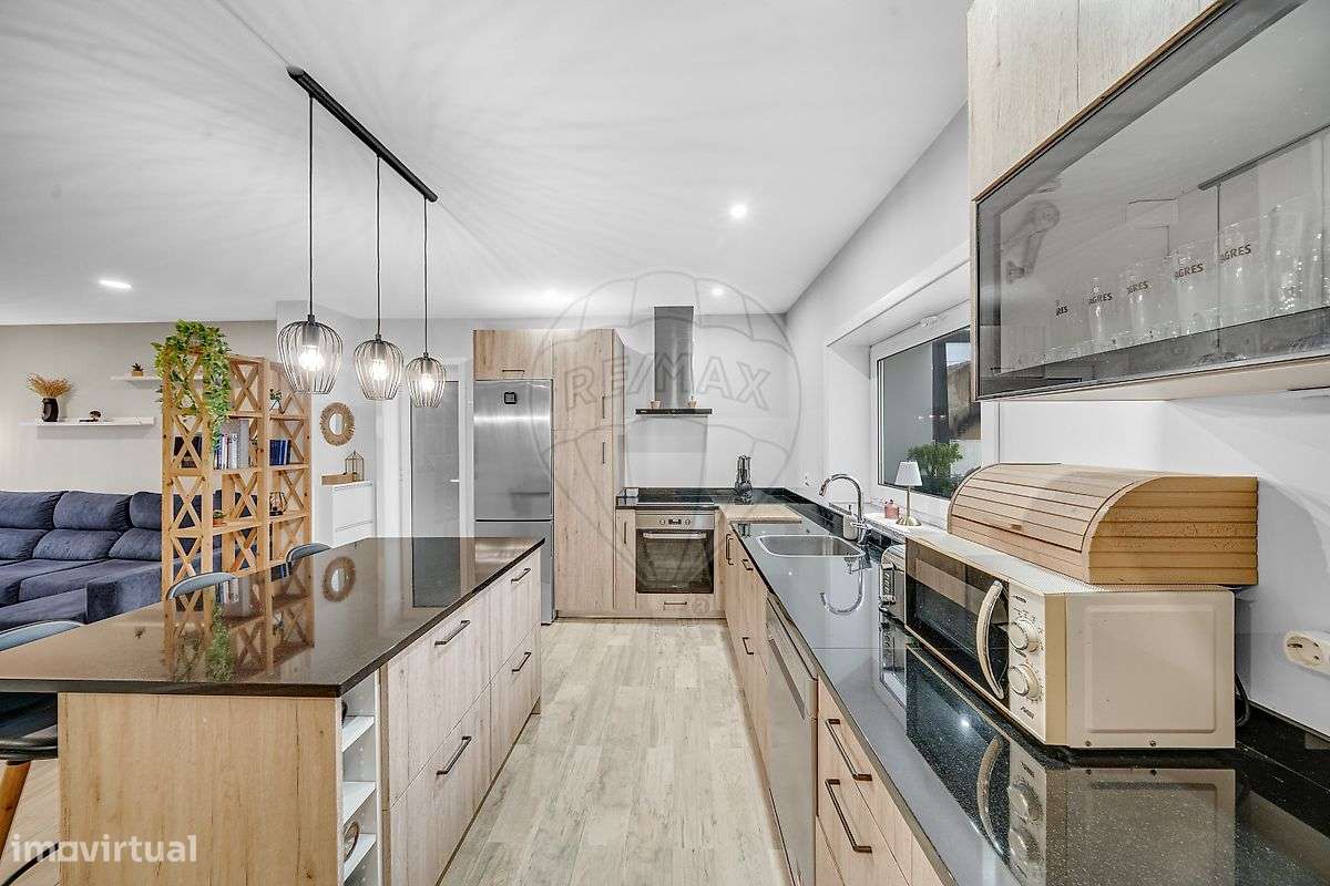 Moradia T2 para venda - Grande imagem: 2/26