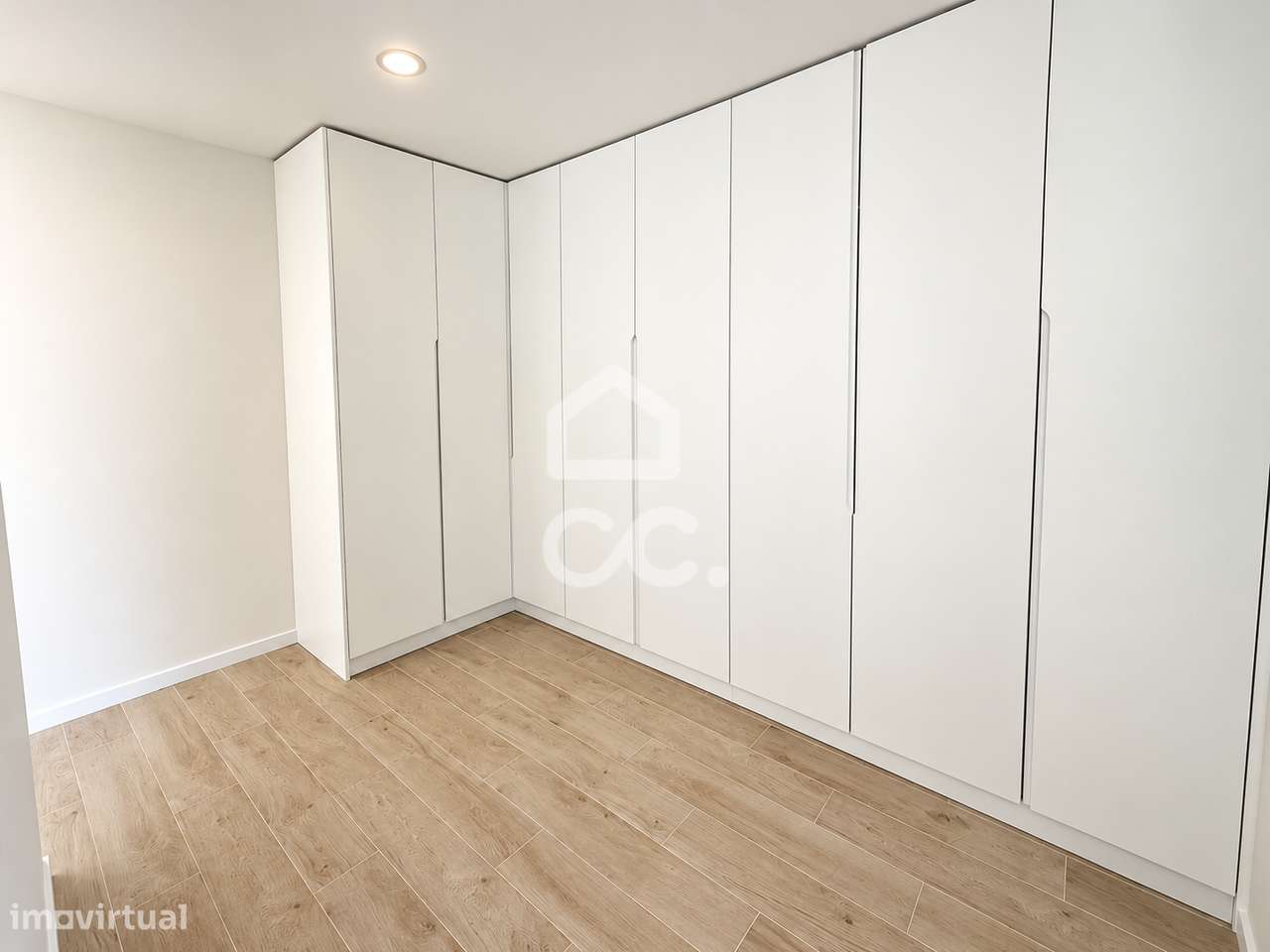 Moradia térrea moderna com piscina e excelentes áreas-20