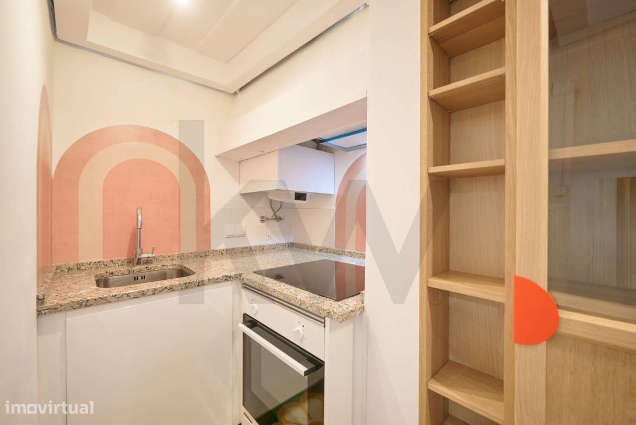 APARTAMENTO RENOVADO T1+1 JUNTO AO CASTELO SÃO JORGE-11