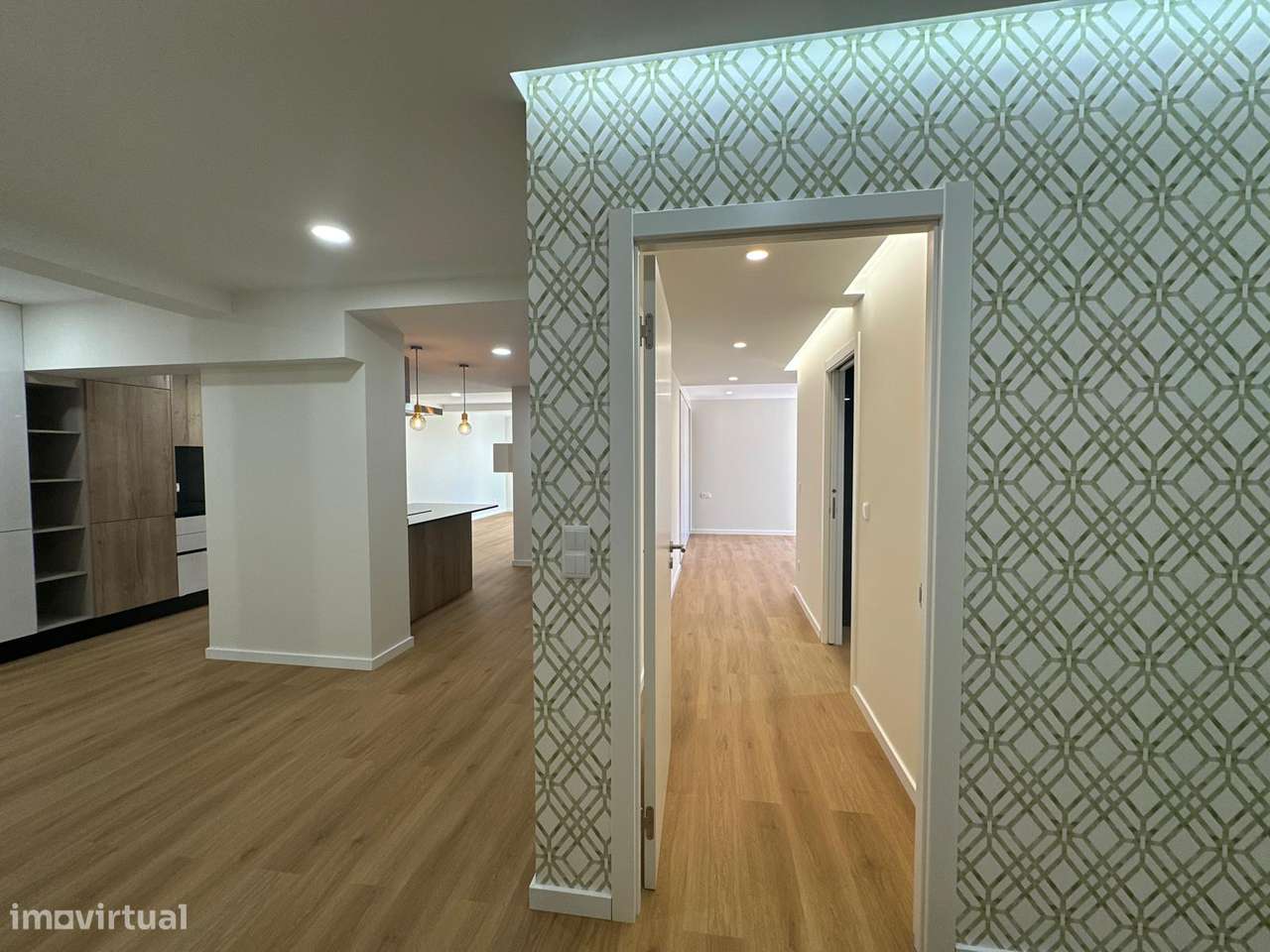 Apartamento T2 totalmente renovado, vista mar-9