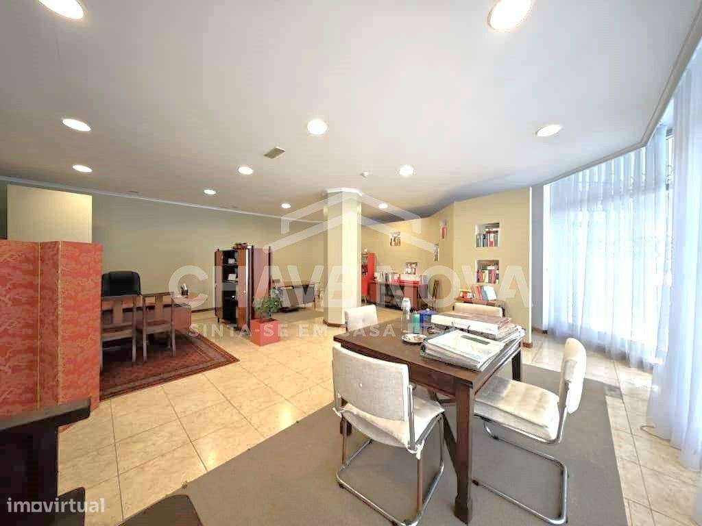 Loja / Escritório na Avenida da Boavista - Grande imagem: 4/25