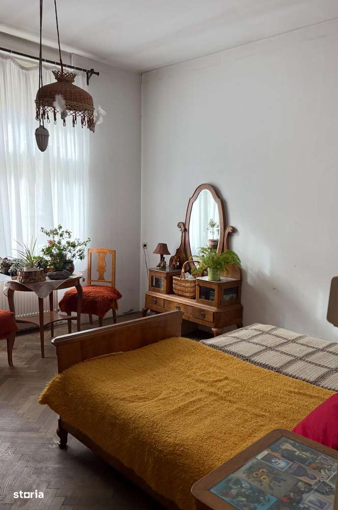 Vand casa S+P ,teren 900 mp zona parc Sub Arini-3