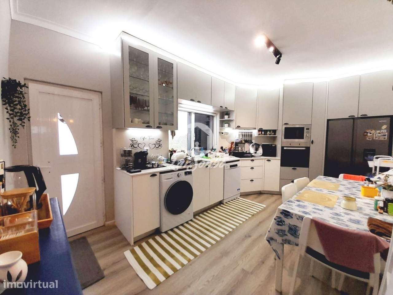 Moradia Bifamiliar T3 em Braga com jardim - Grande imagem: 2/22