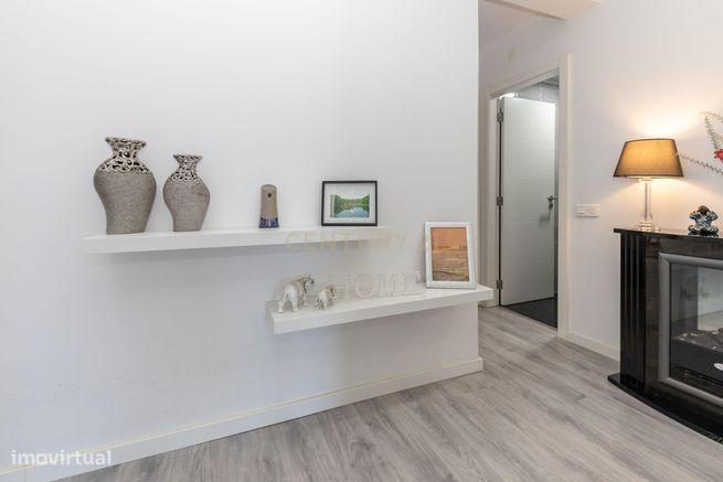 Apartamento T2 no Feijó totalmente remodelado-6