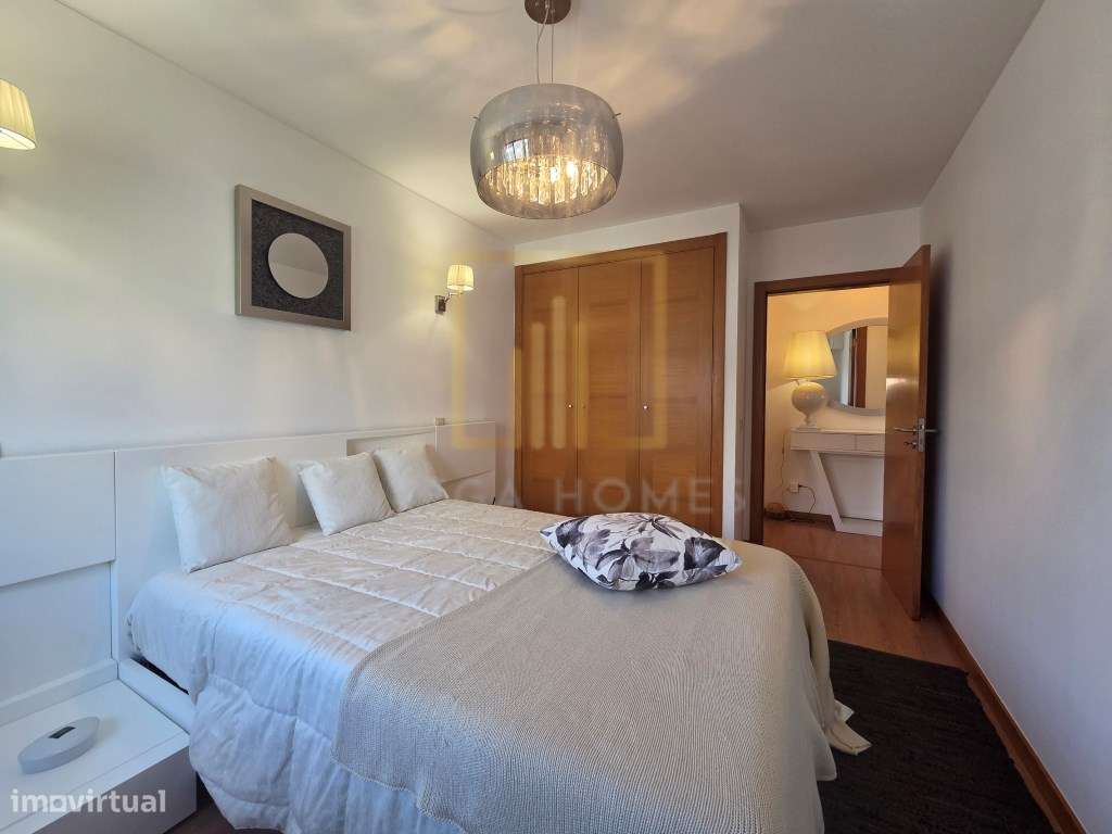 T3 amplo, seminovo, com lugar de estacionamento, em Cerro Ruivo, Po...-11