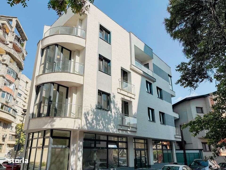 Bloc integral in Piata Unirii. Pretabil pentru Hotel, Clinica Medicala-0