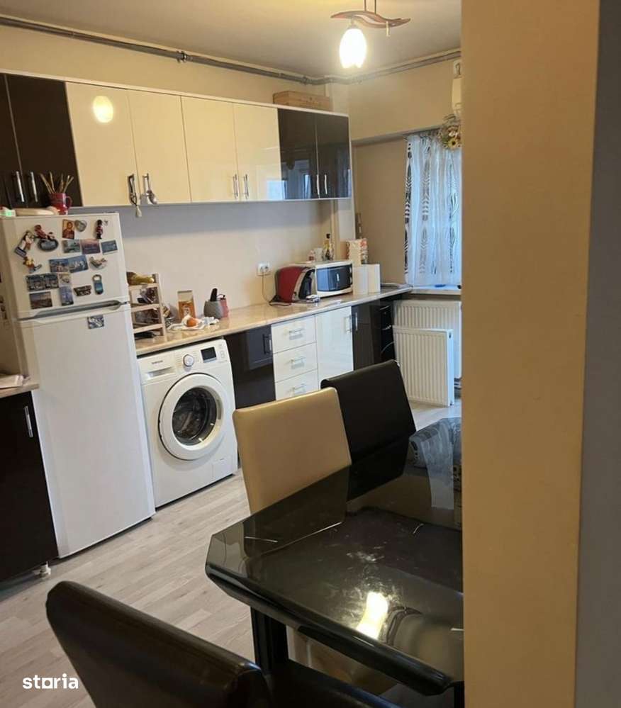 2 decomandate  Cornitoiu  3/8  imbunatatiri - Imagine principală: 3/7