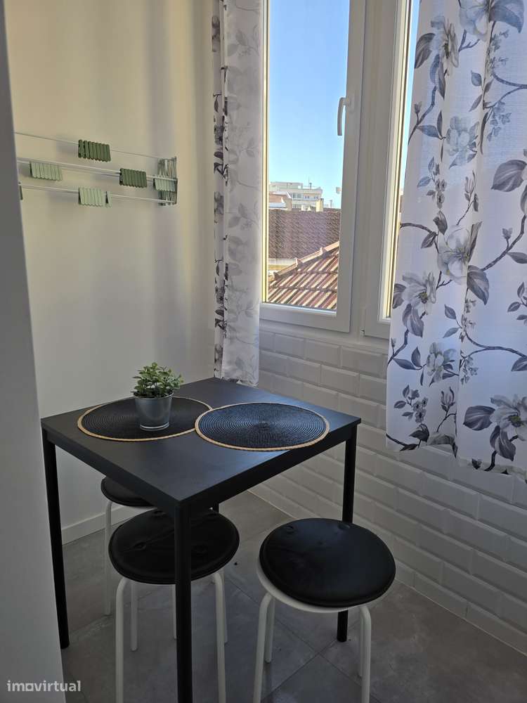 5 Quartos Disponíveis em Apartamento - Grande imagem: 5/17