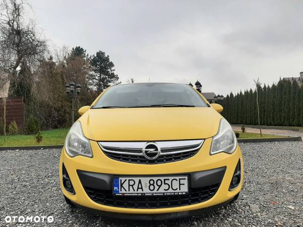 Opel Corsa 1.2 16V Cosmo - 1
